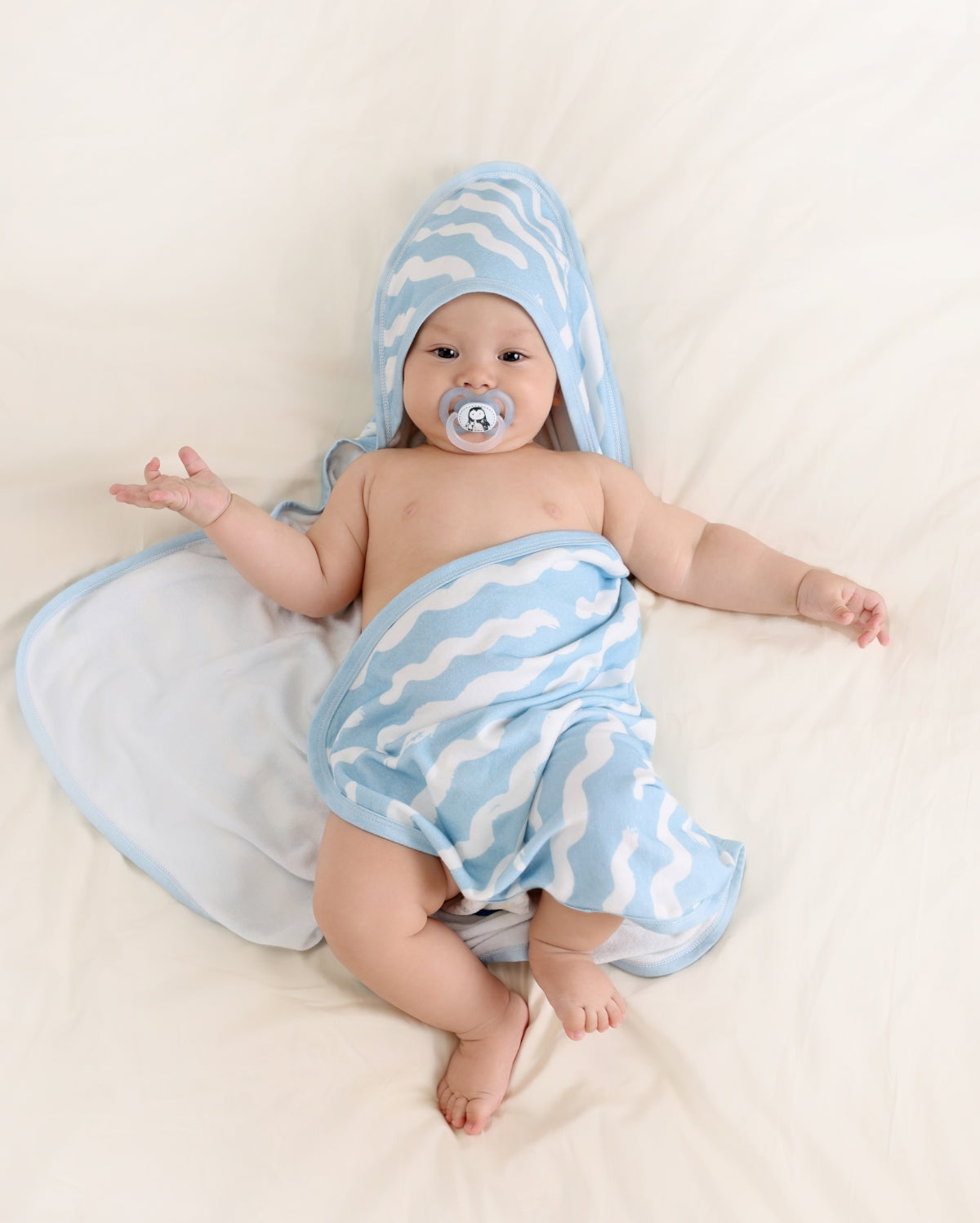 Momcozy Cooling Comfort Baby Hooded Bath Towel